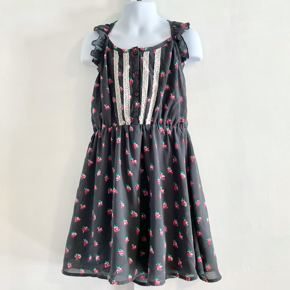 Girl’s 77kids Whimsical Floral Dress Size XS (5/6) - Picture 2 of 9